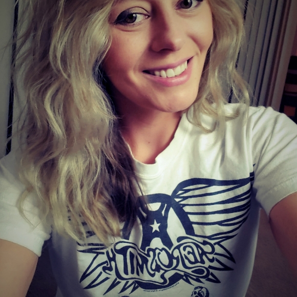 Meet your Posher, Erica - Picture 3 of 6